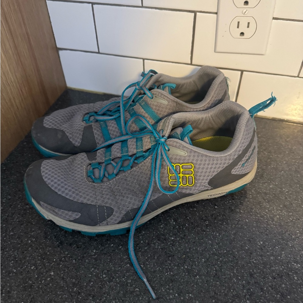 Columbia Women's Gray & Teal Outdoor Trail Shoes